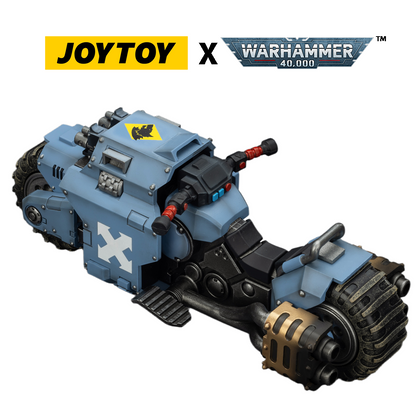 JOYTOY Warhammer 40,000 - Space Wolves, Raider-pattern Combat Bike with twin-linked bolt rifles (1/18 Scale) Preorder