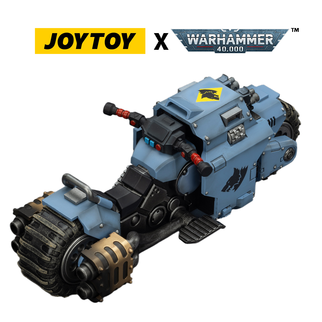 JOYTOY Warhammer 40,000 - Space Wolves, Raider-pattern Combat Bike with twin-linked bolt rifles (1/18 Scale) Preorder