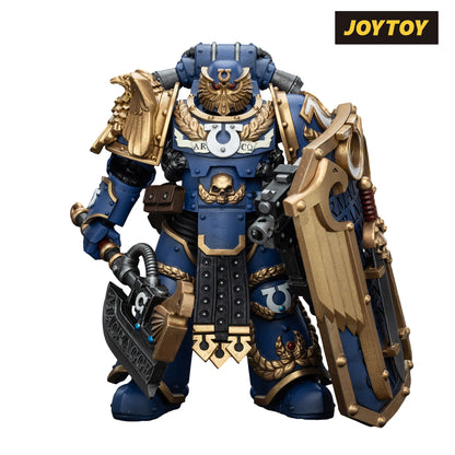 JoyToy Warhammer The Horus Heresy Action Figure - Ultramarines, Invictarus Suzerain #4 with Bolt Pistol, Legatine Axe and Argyrum Pattern Boarding Shield (1/18 Scale) Preorder