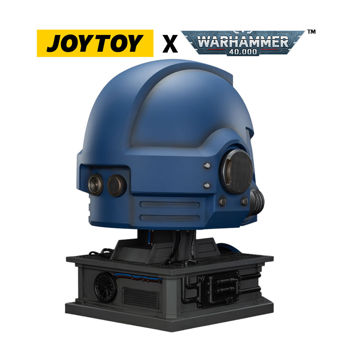 JoyToy Warhammer 40,000: Ultramarines Captain Mk X Helmet and Display Stand (1/1 Scale) Preorder
