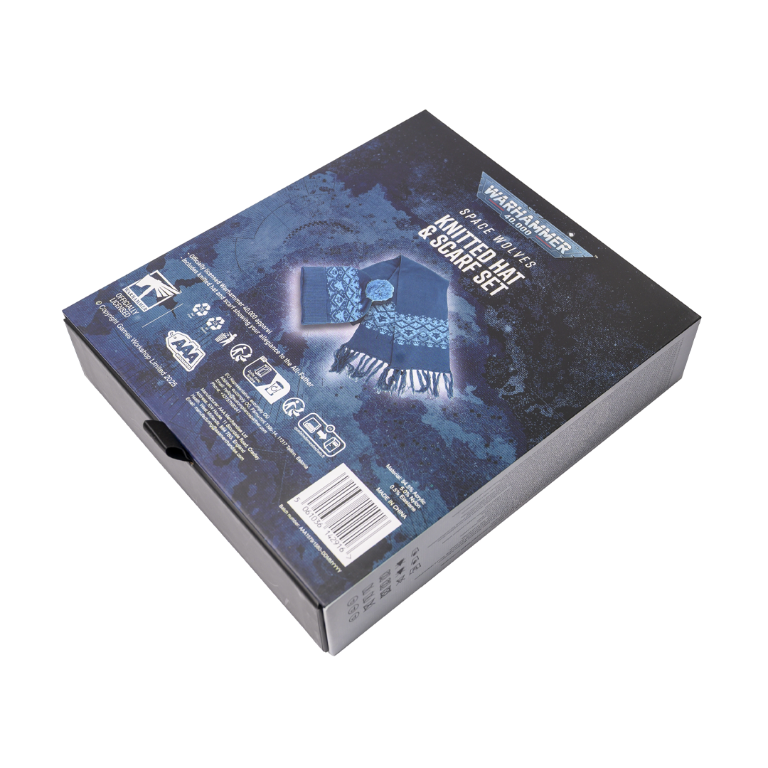 Warhammer 40,000: Space Wolves Hat and Scarf Set