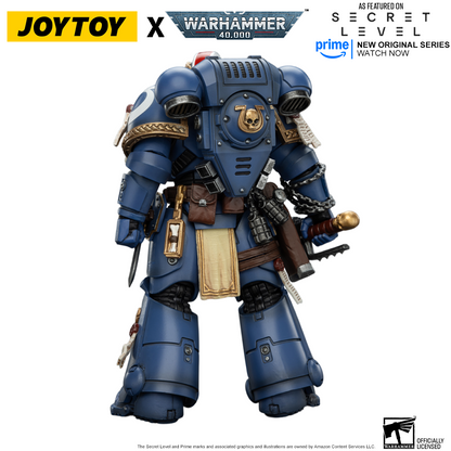 JoyToy Warhammer 40,000 Action Figure - Titus with Laurels of Victory (1/18 Scale) Preorder