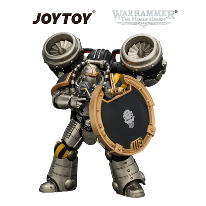 JOYTOY Warhammer The Horus Heresy - Iron Warriors, MkII Assault Sergeant with Disintegrator Pistol, Power Maul & Combat Shield (1/18 Scale) Preorder