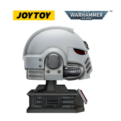 JOYTOY Warhammer 40,000: White Scars Mk X Helmet and Display Stand (1/1 Scale) Preorder