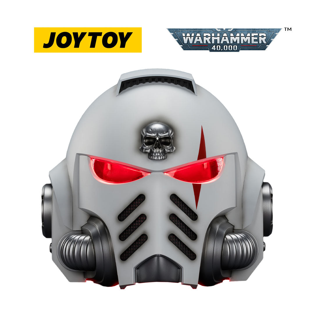 JOYTOY Warhammer 40,000: White Scars Mk X Helmet (1/1 Scale) Preorder