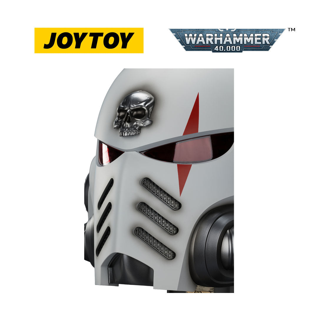 JOYTOY Warhammer 40,000: White Scars Mk X Helmet and Display Stand (1/1 Scale) Preorder