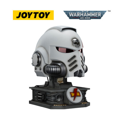 JOYTOY Warhammer 40,000: White Scars Mk X Helmet and Display Stand (1/1 Scale) Preorder