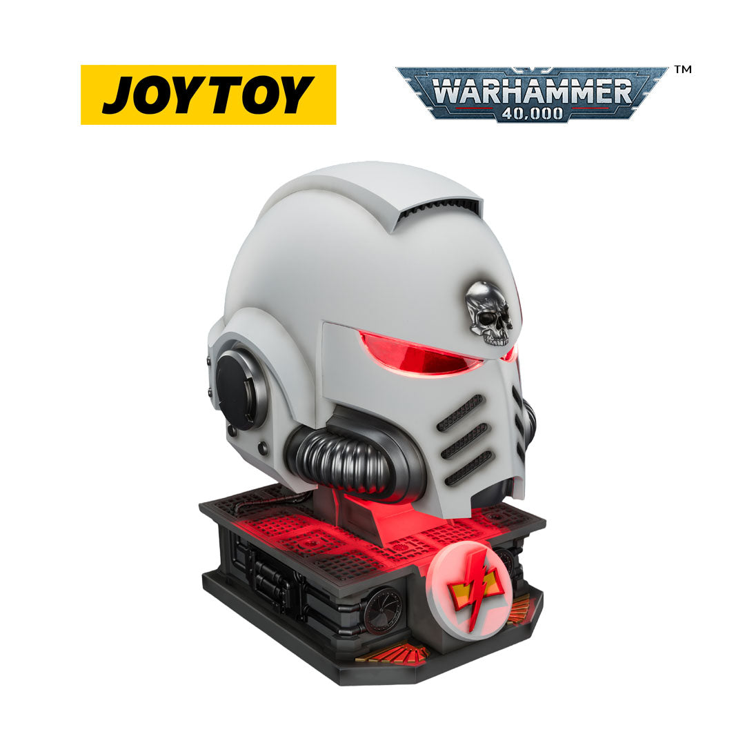 JOYTOY Warhammer 40,000: White Scars Mk X Helmet and Display Stand (1/1 Scale) Preorder