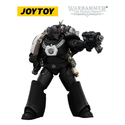 JOYTOY Warhammer The Horus Heresy - Raven Guard MkVI Sergeant with Power Sword, Bolter and Plasma Pistol (1/18 Scale)