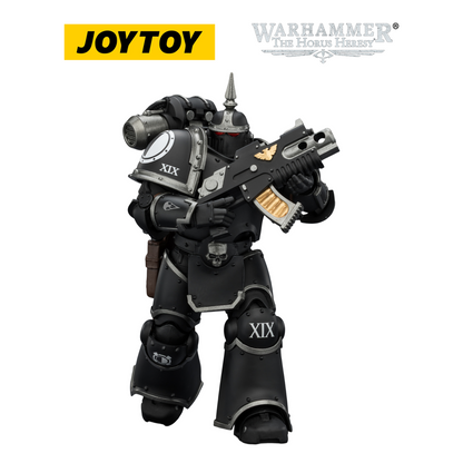 JOYTOY Warhammer The Horus Heresy - Raven Guard MKIII Tactical Legionary with Bolter and Bolt Pistol (1/18 Scale)