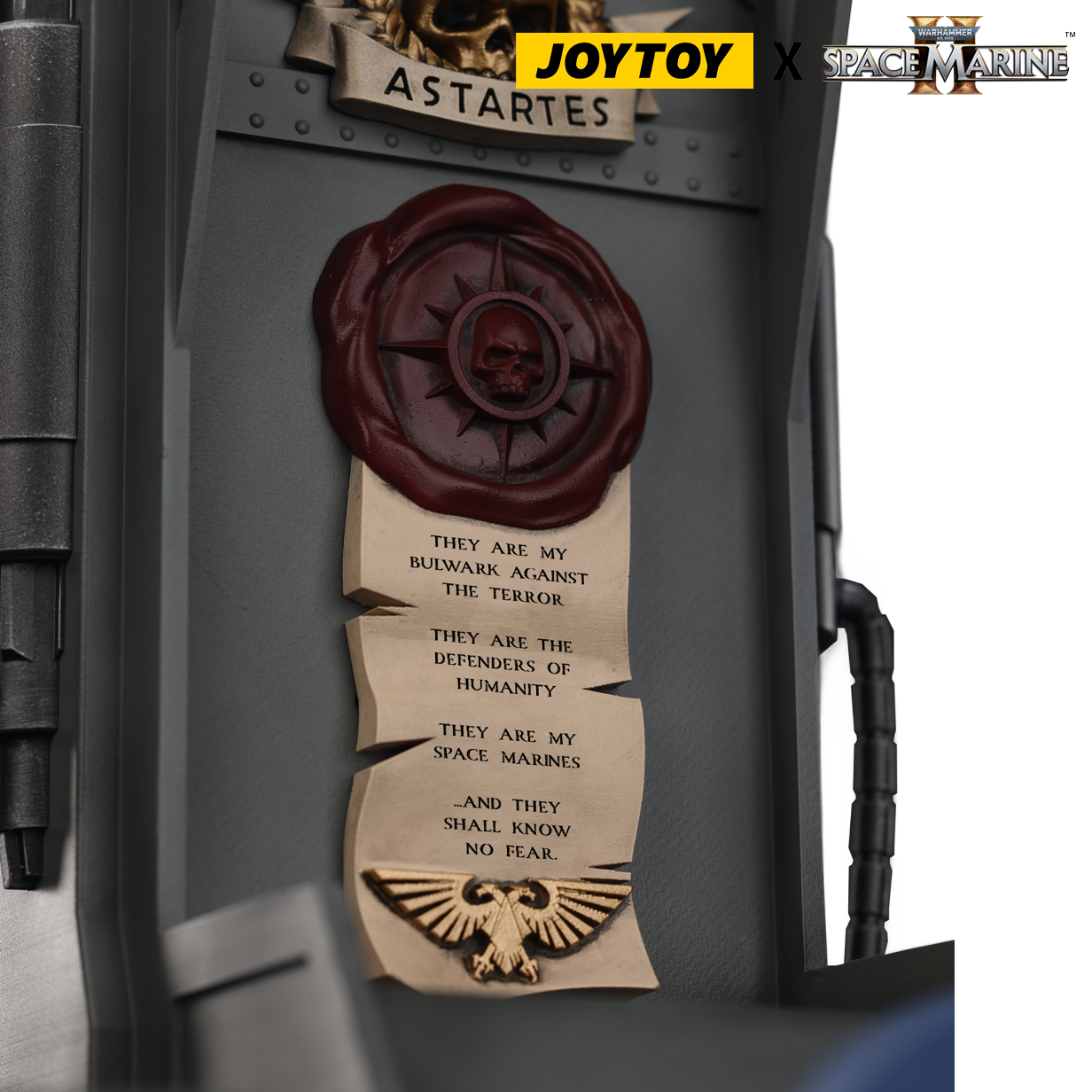 JoyToy Warhammer 40,000: Space Marine 2 Lieutenant Titus’ Mk X Helmet With Stand (1:1 Scale)